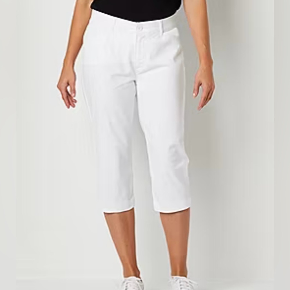 St. John’s Bay Women’s secretly slender white Capri Pants Size 14